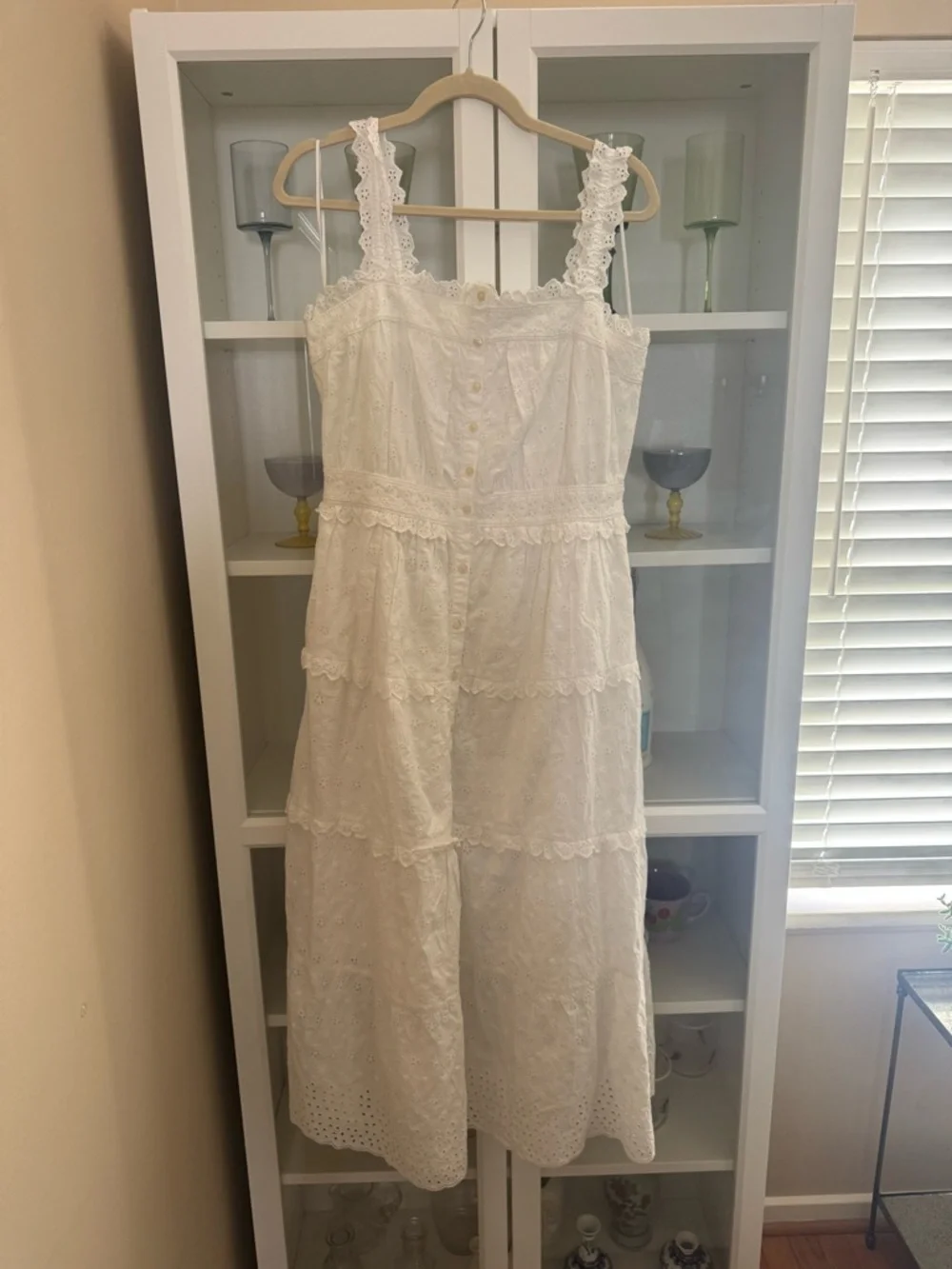 GAP x DÔEN White Eyelet Tiered Midi Dress - Picture 2 of 4